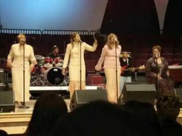 The Clark Sisters - HALLELUJAH (praise the lord)